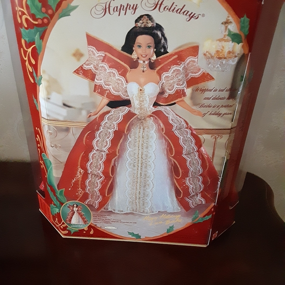Mattel 1997 Holiday Barbie in Elegant Red and White Gown